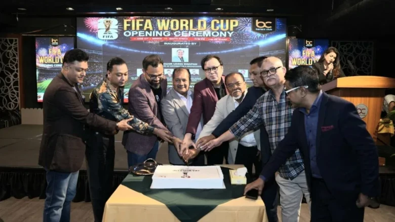 বনানী ক্লাবে বিশ্বকাপের উদ্বোধনী অনুষ্ঠান উদযাপন